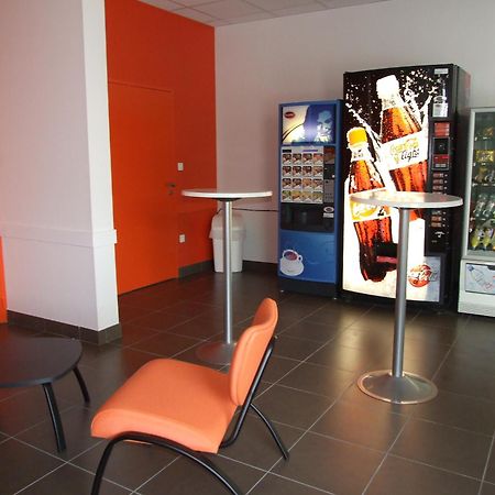 Jf Accueil & Formation Hotel Cholet Luaran gambar