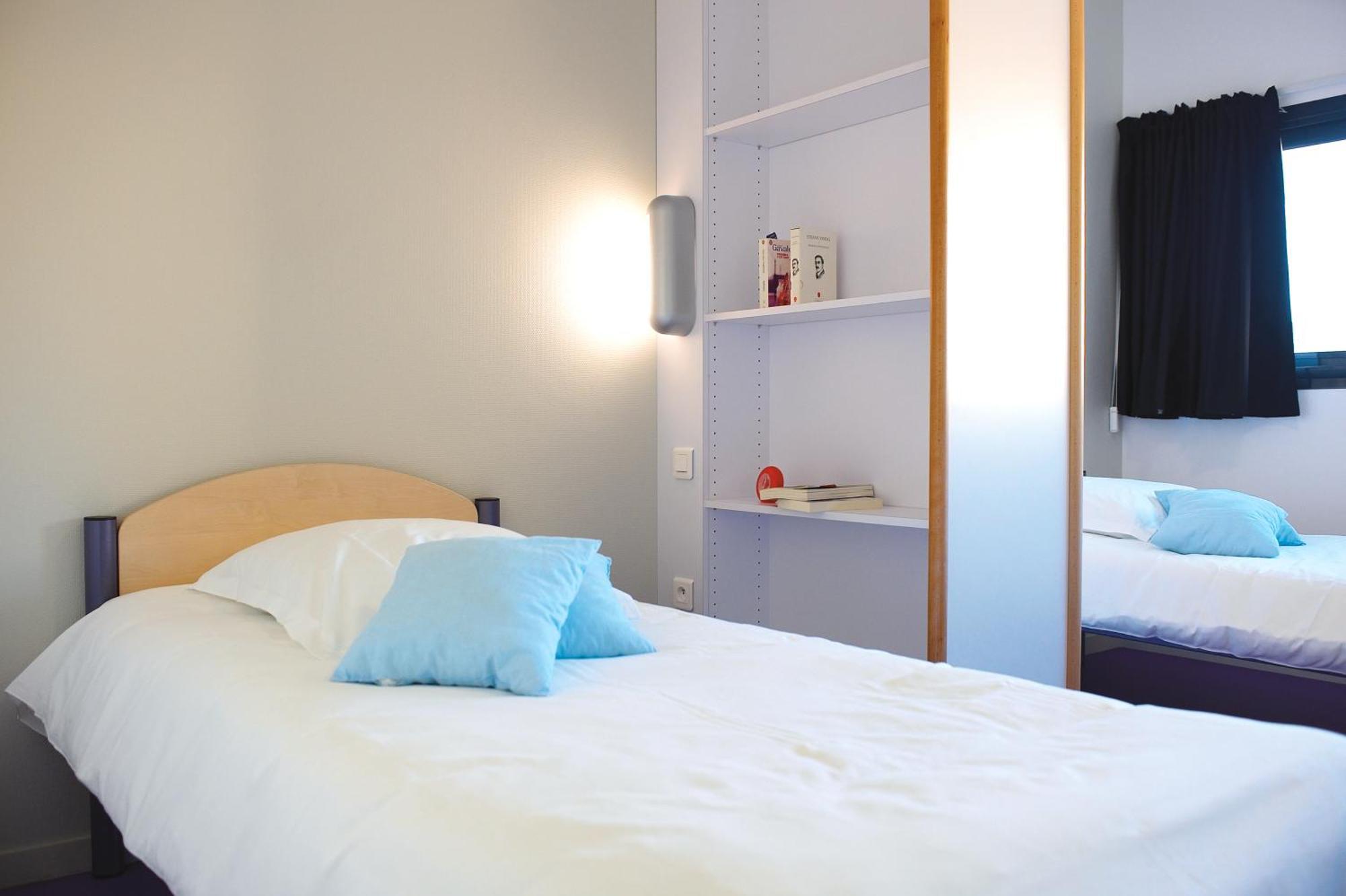 Jf Accueil & Formation Hotel Cholet Luaran gambar
